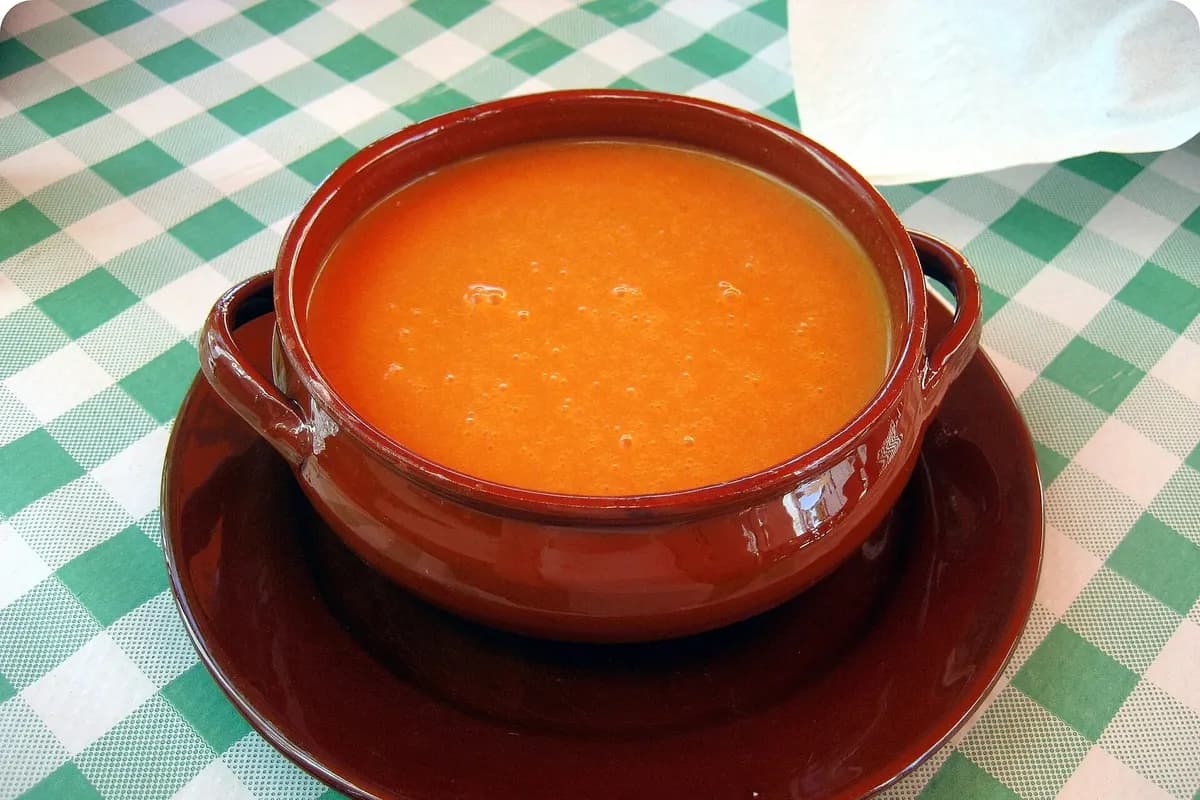 Gazpacho andaluz — receta andaluza de Sevilla